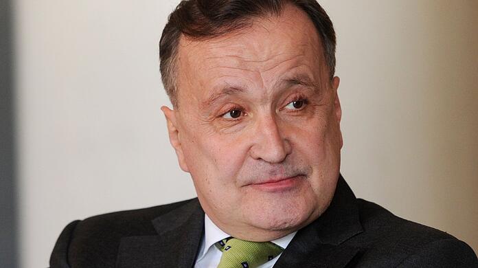 Der Ex-Intendant der Bayerischen Staatsoper, Nikolaus Bachler, bei einer Pressekonferenz.