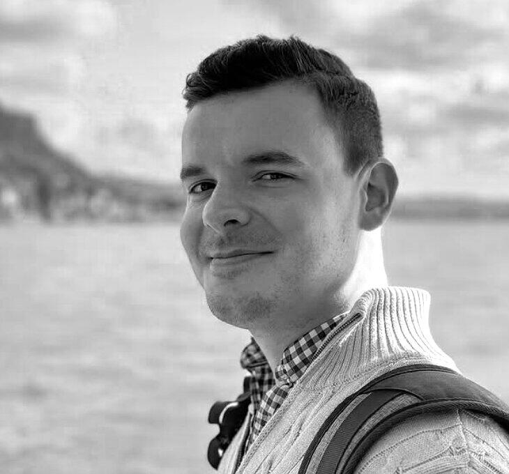 Ngôi sao phim "Thunderstorm in the Head" qua đời ở tuổi 27: Trong video, anh ấy nói về hội chứng Tourette của mình | Abendzeitung Munich