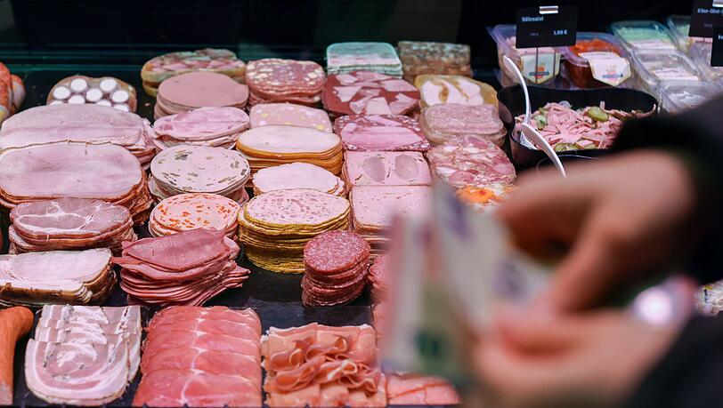 Bei Wurstwaren nahmen zuletzt sowohl Käuferreichweite als auch Absatzmenge ab. (Symbolbild) Bei Wurstwaren nahmen zuletzt sowohl Käuferreichweite als auch Absatzmenge ab. (Symbolbild)