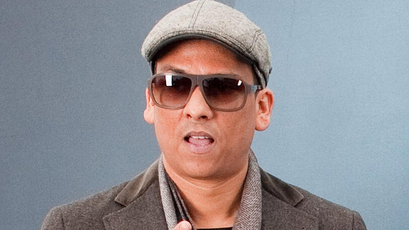 Auf Twitter ist ein Shitstorm gegen Xavier Naidoo ausgebrochen. Dort kursiert ein Video, in dem der Sänger offenbar rassistische Zeilen singen soll.