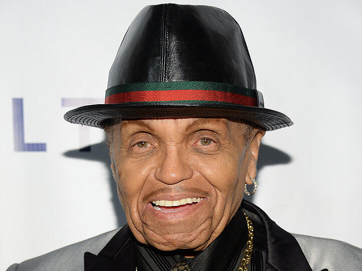 Joe Jackson verbrachte seinen 87. Geburtstag im Krankenhaus