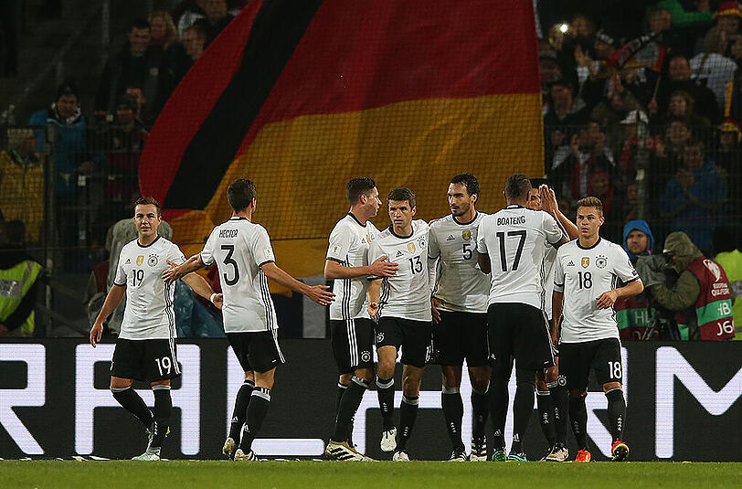 Gibt es einen Gegner, der dieses Team aufhalten kann? Die DFB-Elf steht nach drei Siegen an der Spitze der WM-Quali-Gruppe C.