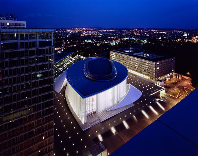 Die neue Philharmonie in Luxemburg, entworfen vom Architekten Christian de Portzamparc.