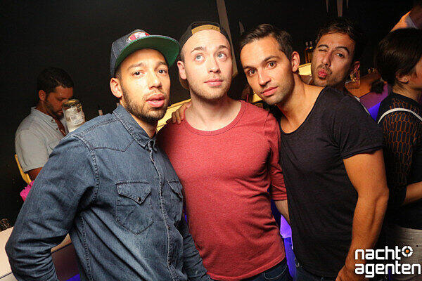 Die besten Partybilder vom Samstag. Hier aus dem Gecko Club.
