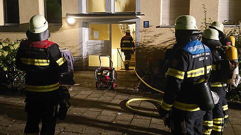 Nachbarn haben einen 90-Jährigen vor dem Feuertod gerettet.