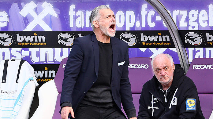 He was clearly relieved after his first win as Lion's coach: Maurizio Gakubacci.