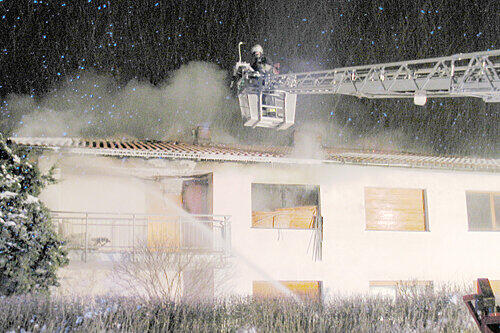 Das Haus ist nach dem Brand einsturzgefährdet.