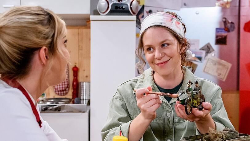 "Sturm der Liebe": Fanny (r.) schöpft Hoffnung, dass Vincent doch Interesse an ihr haben könnte.