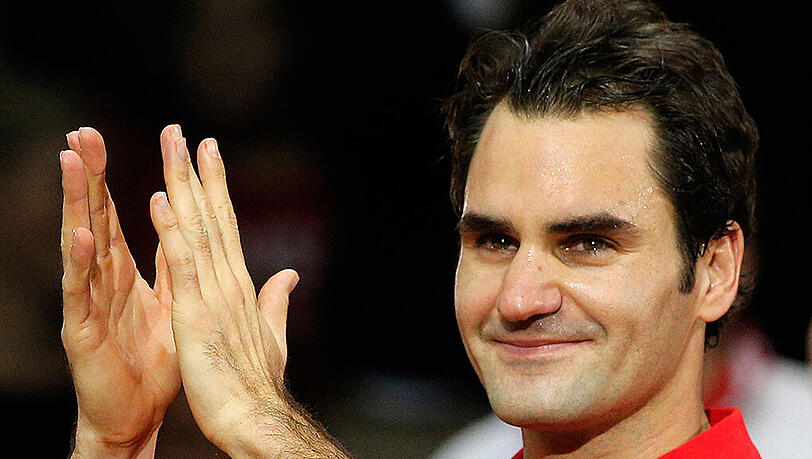 Roger Federer testet gegen Lleyton Hewitt ein Tennis-Format, das sich vor allem auf Klub-Ebene durchsetzen soll. Roger Federer testet gegen Lleyton Hewitt ein Tennis-Format, das sich vor allem auf Klub-Ebene durchsetzen soll.