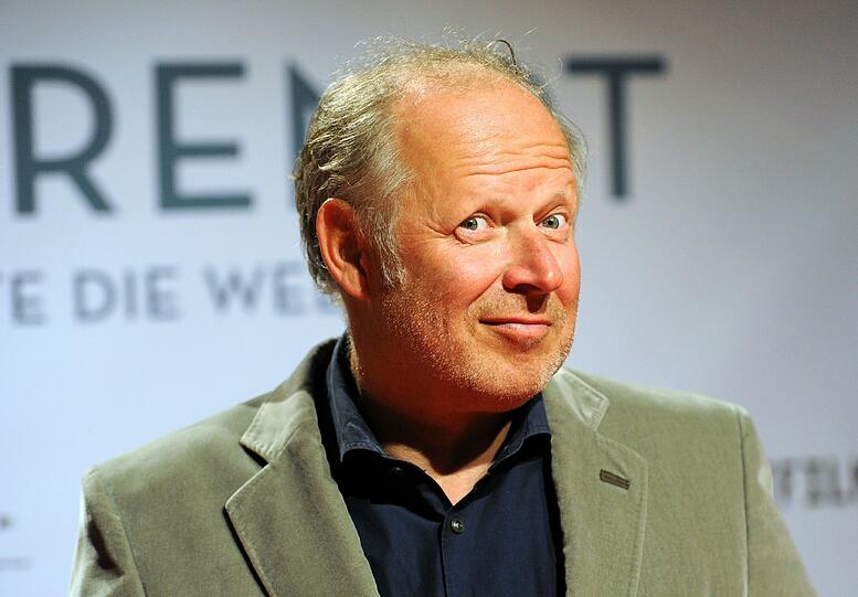 Axel Milberg, Schauspieler: &bdquo;Wir feiern in München, in großer Runde. Die Söhne kochen. In Sachen Weihnachtsmenü wird bei uns jedes Jahr was Neues ausprobiert.&ldquo;