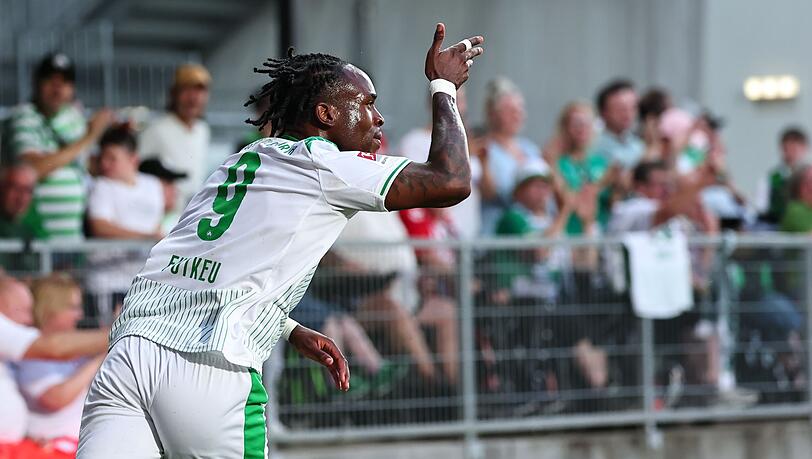 Noel Futkeu trifft für seine Fürther. Noel Futkeu trifft für seine Fürther.