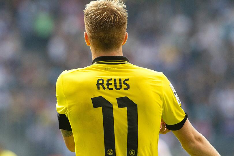 Das neue Trikot des deutschen Fußball-Meisters Borussia Dortmund ist nach Ansicht des Berliner Modedesigners Guido Maria Kretschmer das schönste der Bundesliga.