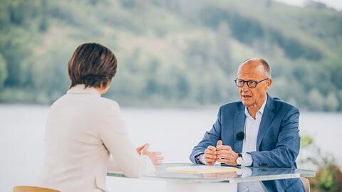 Im ZDF-"Sommerinterview" wirkte der Kanzler recht entspannt.