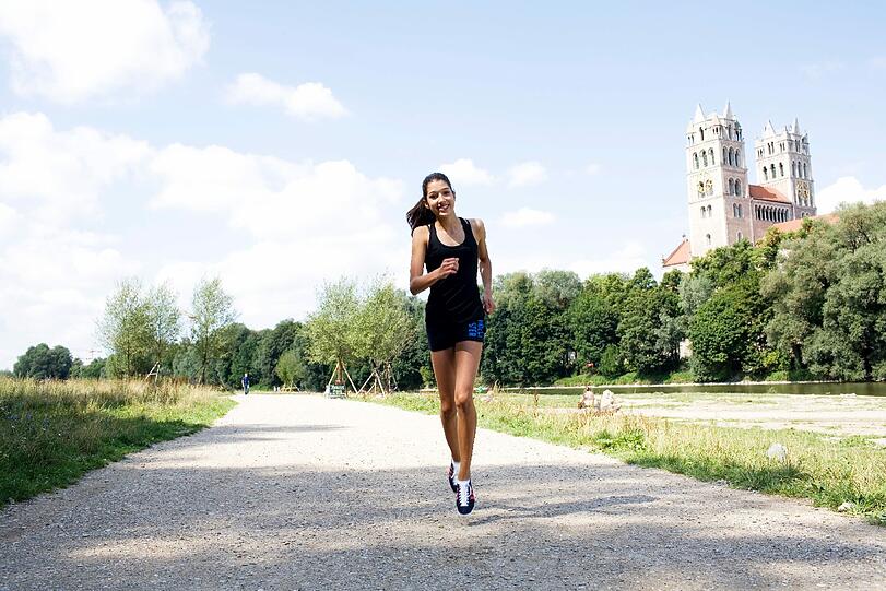 Aurora Festl ist in den Top 30: Die Bilder von ihrem Shooting an der Isar.