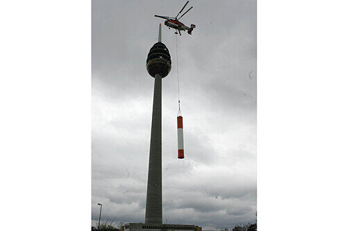 Für das digitale Antennenfernsehen wurde Bayerns höchster Turm noch höher: Im Mai 2005 installierten Experten die Sendeanlage auf dem Nürnberger Fernmeldeturm, der damit auf 292,80 Meter wuchs.