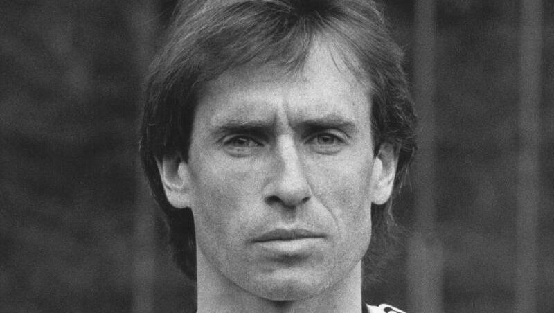 Norbert Eder bei der Vorstellung des Aufgebots der deutschen Nationalmannschaft für die Fußball-WM 1986. Foto: Horst Pfeiffer/dpa/Archivbild Norbert Eder bei der Vorstellung des Aufgebots der deutschen Nationalmannschaft für die Fußball-WM 1986. Foto: Horst Pfeiffer/dpa/Archivbild