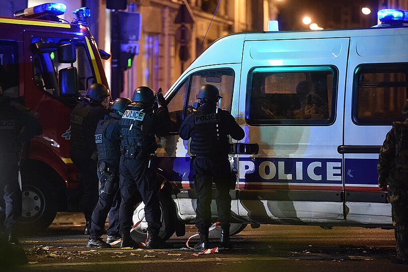 Schüsse, Explosionen, Tote und Verletzte: die Bilder von der verheerenden Anschlagsserie in Paris.