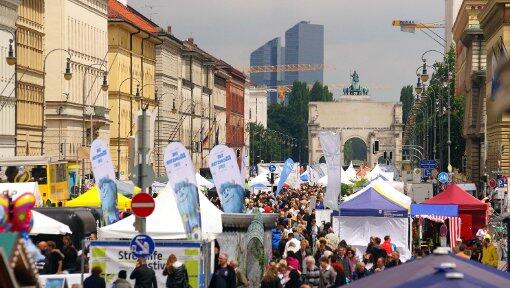 Rund 150.000 Münchner haben beim Streetlife-Festival im Juni die autofreie Leopold- und Ludwigstraße bevölkert. Rund 150.000 Münchner haben beim Streetlife-Festival im Juni die autofreie Leopold- und Ludwigstraße bevölkert.