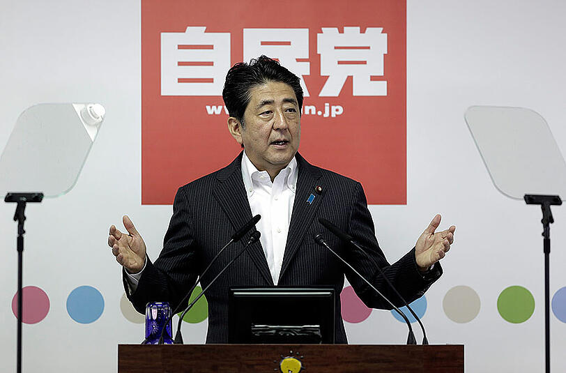Japans Wahlvolk sieht zum rechtskonservativen Ministerpräsidenten Abe keine Alternative.