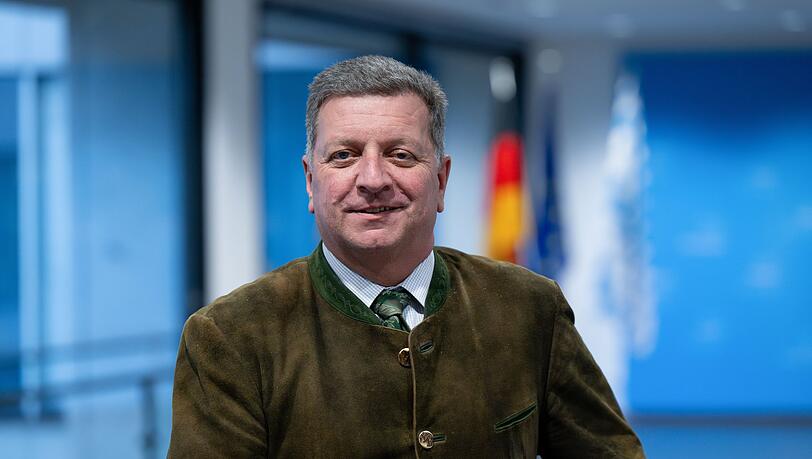 Der CSU-Bezirksverband Niederbayern hat seinen Vorsitzenden Christian Bernreiter im Amt bestätigt. (Archivbild)