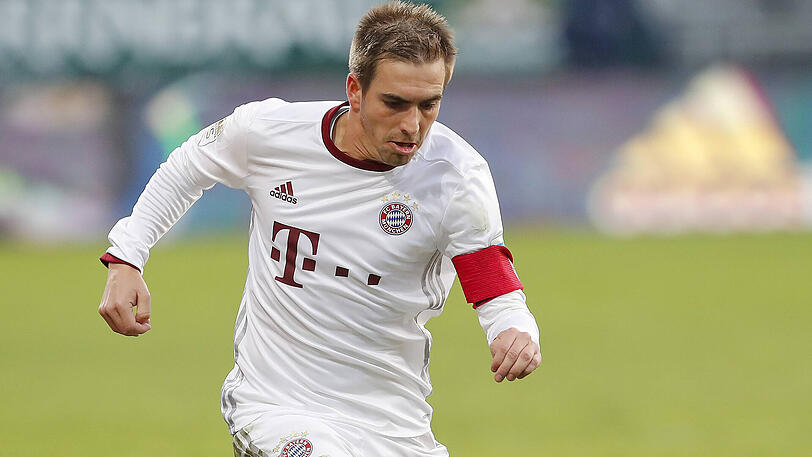 PHILIPP LAHM: Auch der Kapitän kam nochmals zu einem Einsatz in der BayArena und scheitert in der 85. Minute kläglich vor dem Tor. Note 4