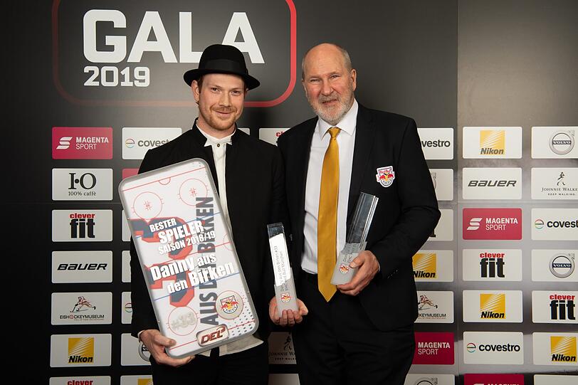 Ehre, wem Ehre gebührt: EHC-Goalie aus den Birken (l.) ist Torwart und Spieler des Jahres.