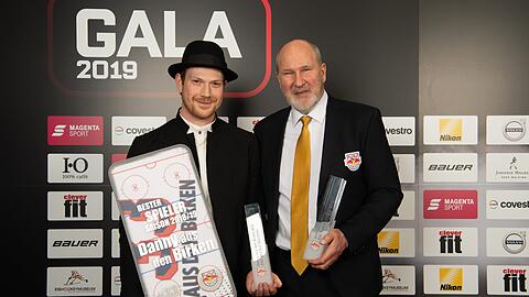 Ehre, wem Ehre gebührt: EHC-Goalie aus den Birken (l.) ist Torwart und Spieler des Jahres.