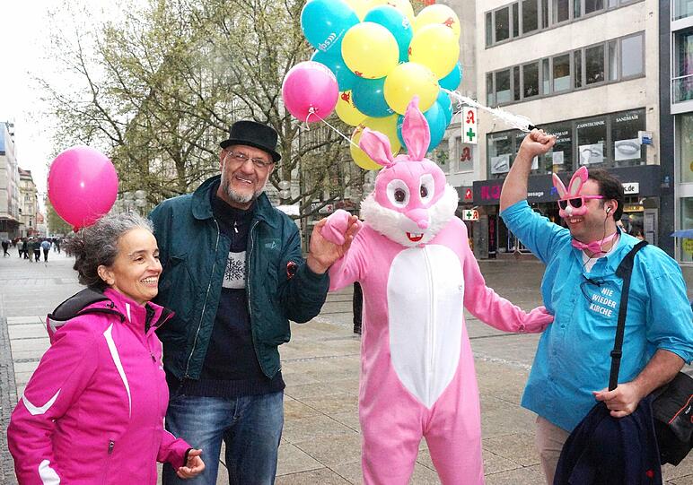 Hier tanzen sie gegen das Tanzverbot an den stillen Tagen.