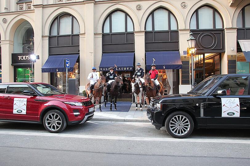 Pferde, PS, Prominente - die Party im Ralph-Lauren-Store