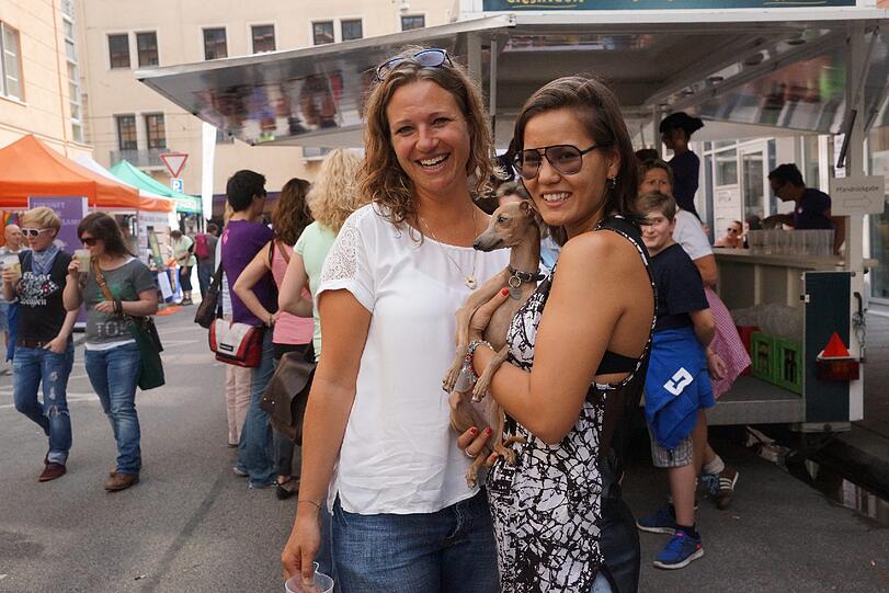 Die Bilder vom vielfältigen lesbischen Straßenfest in der Angertorstraße.