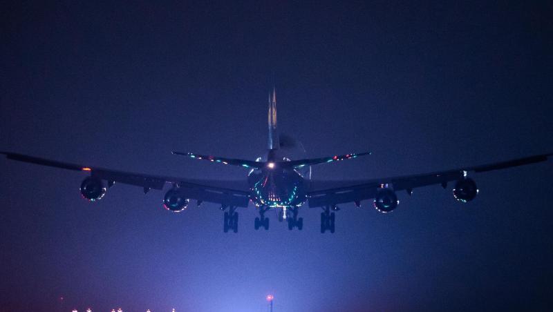 Nach Polizeiangaben traf die mutmaßliche IS-Unterstützerin mit ihren vier Kindern an Bord einer Turkish-Airlines-Maschine am Frankfurter Flughafen ein. Nach Polizeiangaben traf die mutmaßliche IS-Unterstützerin mit ihren vier Kindern an Bord einer Turkish-Airlines-Maschine am Frankfurter Flughafen ein.