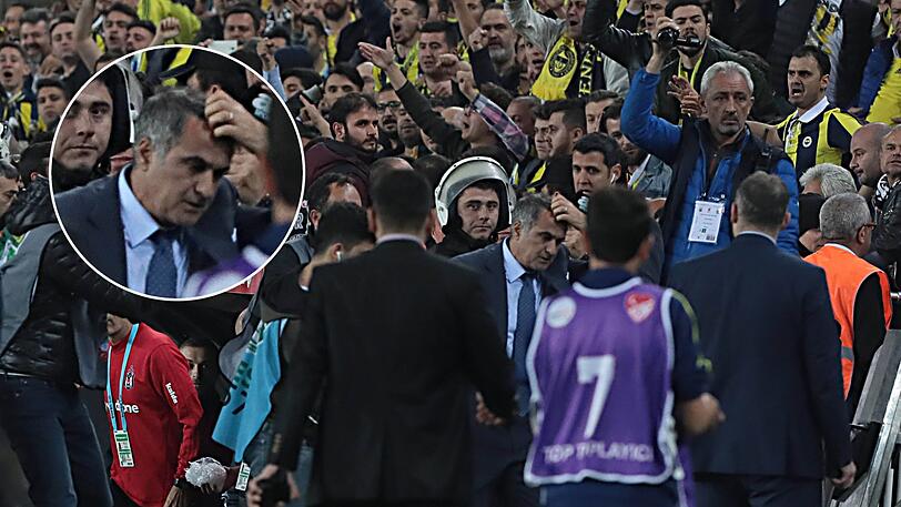 Gäste-Trainer Senol Günes wurde bei Fan-Ausschreitungen verletzt.