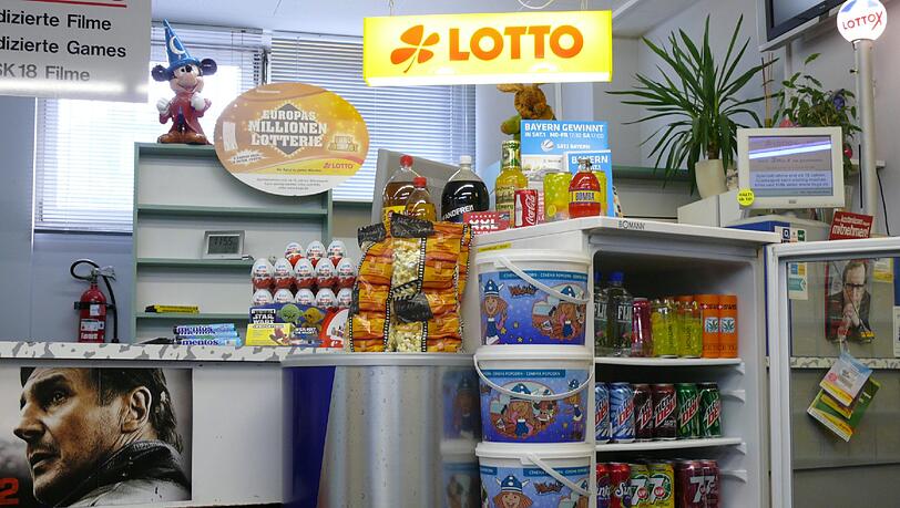 Ein Lottogeschäft am Sendlinger tor räumten die Einbrecher aus. (Symbolbild) Ein Lottogeschäft am Sendlinger tor räumten die Einbrecher aus. (Symbolbild)