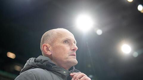 Trainer Heiko Herrlich vom FC Augsburg.