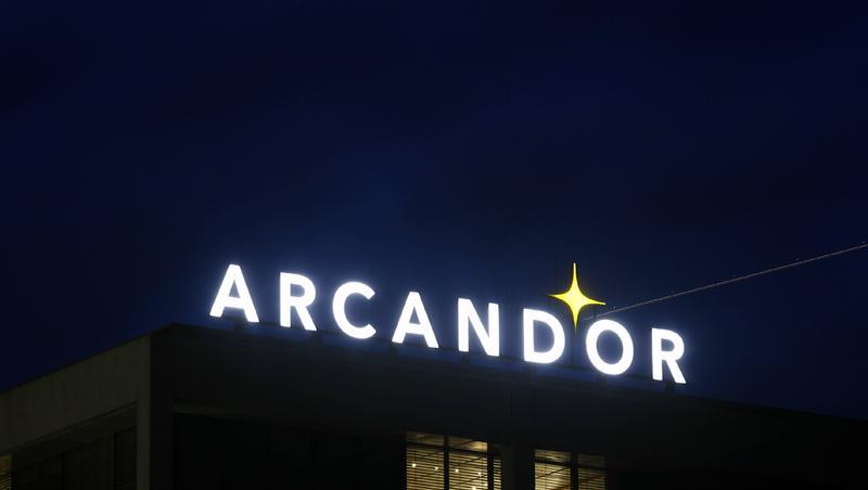 Arcandor bei Nacht.