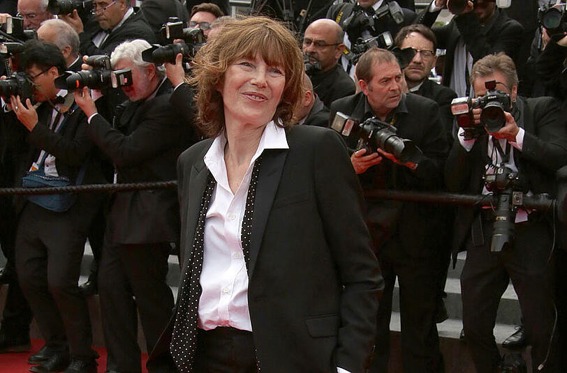 Jane Birkin  ziert die aktuelle "Le Smoking"-Kampagne von "Saint Laurent".
