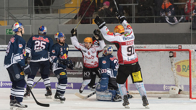 Bremerhaven jubelt &ndash; der EHC ist frustriert: Die Münchner Auftaktpleite am Mittwochabend in eigener Halle.