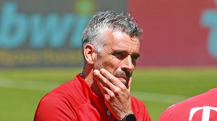 Danny Schwarz übernahm Anfang April zusammen mit Martin Demichelis das Traineramt beim FC Bayern II.