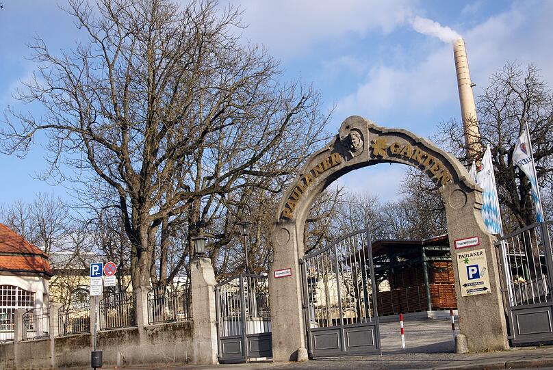 Bilder: Der Blick auf das traditionsreiche Gelände der Paulaner Brauerei auf dem Nockherberg in München.