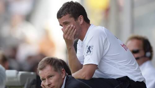 So sieht wohl geballtes Entsetzen aus: Manager Reuter (u.) und Trainer Kurz. So sieht wohl geballtes Entsetzen aus: Manager Reuter (u.) und Trainer Kurz.