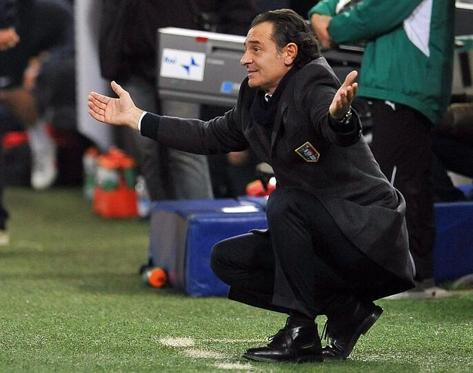 Italiens Nationalcoach Prandelli musste eine bittere Pleite hinnehmen...