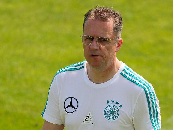 Tim Meyer, Chefmediziner des DFB, hat mit einer Task Force ein Corona-Konzept für Geisterspiele erarbeitet.