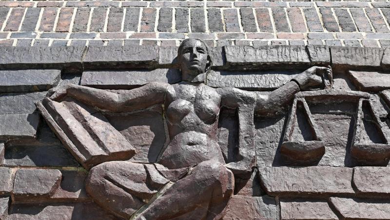 In München stehen mehrere Angeklagte wegen Drogenhandels vor Gericht.