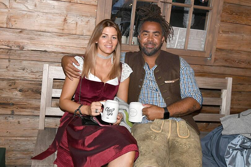 Patrick Owomoyela mit Frau Josipa