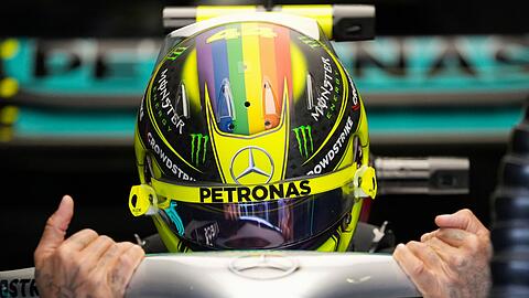 Wird in Miami mit dem Regenbogen-Helm fahren: Lewis Hamilton.