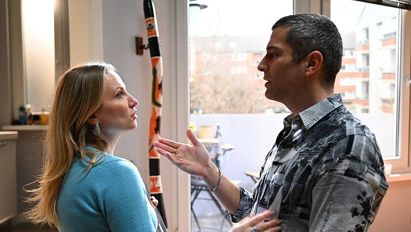 "Alles was zählt": Isabelle (l.) kann Dragan schließlich glaubhaft versichern, dass er für sie genau das richtige Alter hat. "Alles was zählt": Isabelle (l.) kann Dragan schließlich glaubhaft versichern, dass er für sie genau das richtige Alter hat.