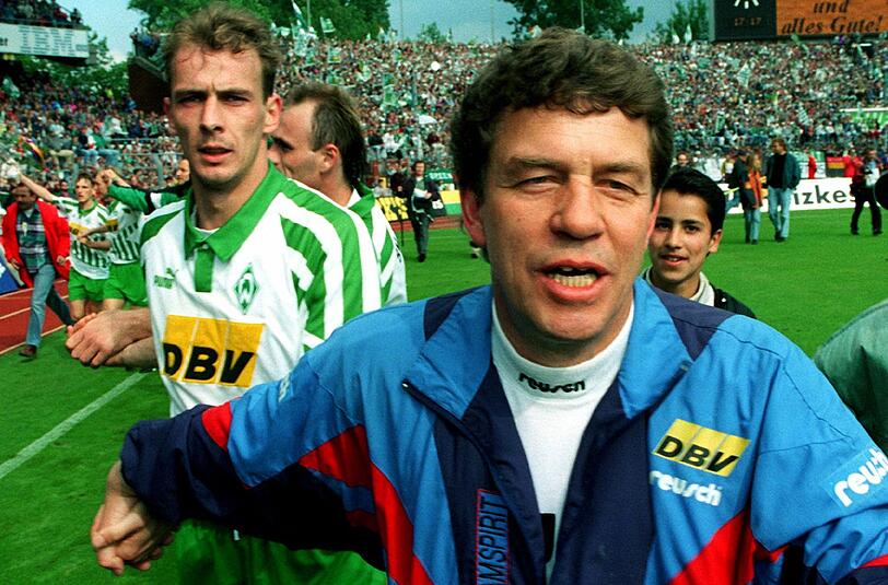 17. Juni 1995: Otto Rehhagels Wechsel zum FC Bayern ist bereits bestätigt. Der Coach der Bremer schließt sich ausgerechnet dem Erzfeind an. Und dann kommt Bremen auch noch am letzten Spieltag mit Meisterschaftsambitionen als Tabellenführer nach München. Ein Sieg und der Titel ist fix. Aber die Bayern vermasseln ihrem kommenden Coach den perfekten Abgang, gewinnen 3:1 &ndash; und Dortmund freut sich durch das 2:0 gegen Hamburg über die Meisterschaft.