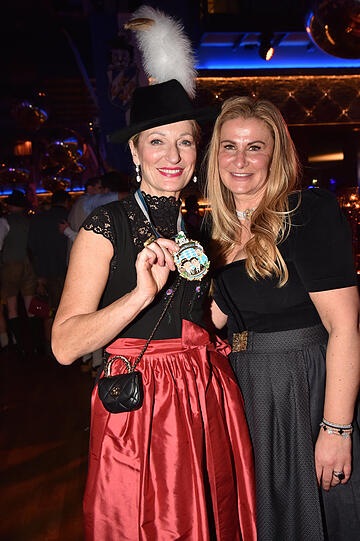 Monika Gruber und Maria Lechner