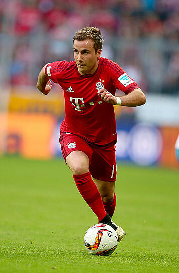 Mario Götze, Note 5: Ein Tor in nur 13 Bundesliga-Spielen: Für einen Hochbegabten wie Götze ist das enttäuschend. Sicher: Guardiola setzte nur sporadisch auf ihn, vor allem nach Götzes Muskelverletzung im Herbst. Zuvor hatte der Weltmeister durchaus überzeugt. Anschließend fand Götze nicht mehr zu seiner Topform. Im Saisonendspurt, als Guardiola ihn öfter spielen ließ, nutzte Götze keine der zahlreichen Chancen. Das Spiel lief fast immer an ihm vorbei. Im Sommer heißt es nun wohl: Dortmund oder Liverpool? Seine Zeit in München scheint zu enden.