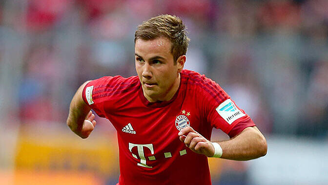 Mario Götze, Note 5: Ein Tor in nur 13 Bundesliga-Spielen: Für einen Hochbegabten wie Götze ist das enttäuschend. Sicher: Guardiola setzte nur sporadisch auf ihn, vor allem nach Götzes Muskelverletzung im Herbst. Zuvor hatte der Weltmeister durchaus überzeugt. Anschließend fand Götze nicht mehr zu seiner Topform. Im Saisonendspurt, als Guardiola ihn öfter spielen ließ, nutzte Götze keine der zahlreichen Chancen. Das Spiel lief fast immer an ihm vorbei. Im Sommer heißt es nun wohl: Dortmund oder Liverpool? Seine Zeit in München scheint zu enden. Mario Götze, Note 5: Ein Tor in nur 13 Bundesliga-Spielen: Für einen Hochbegabten wie Götze ist das enttäuschend. Sicher: Guardiola setzte nur sporadisch auf ihn, vor allem nach Götzes Muskelverletzung im Herbst. Zuvor hatte der Weltmeister durchaus überzeugt. Anschließend fand Götze nicht mehr zu seiner Topform. Im Saisonendspurt, als Guardiola ihn öfter spielen ließ, nutzte Götze keine der zahlreichen Chancen. Das Spiel lief fast immer an ihm vorbei. Im Sommer heißt es nun wohl: Dortmund oder Liverpool? Seine Zeit in München scheint zu enden.